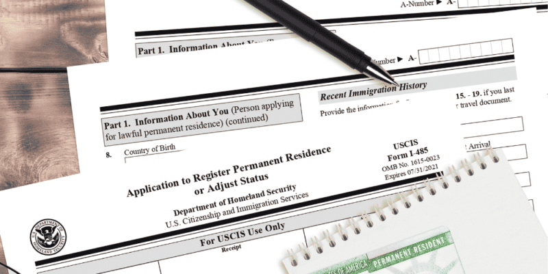 Diferencias entre visa K-1 y ajuste de estatus por matrimonio